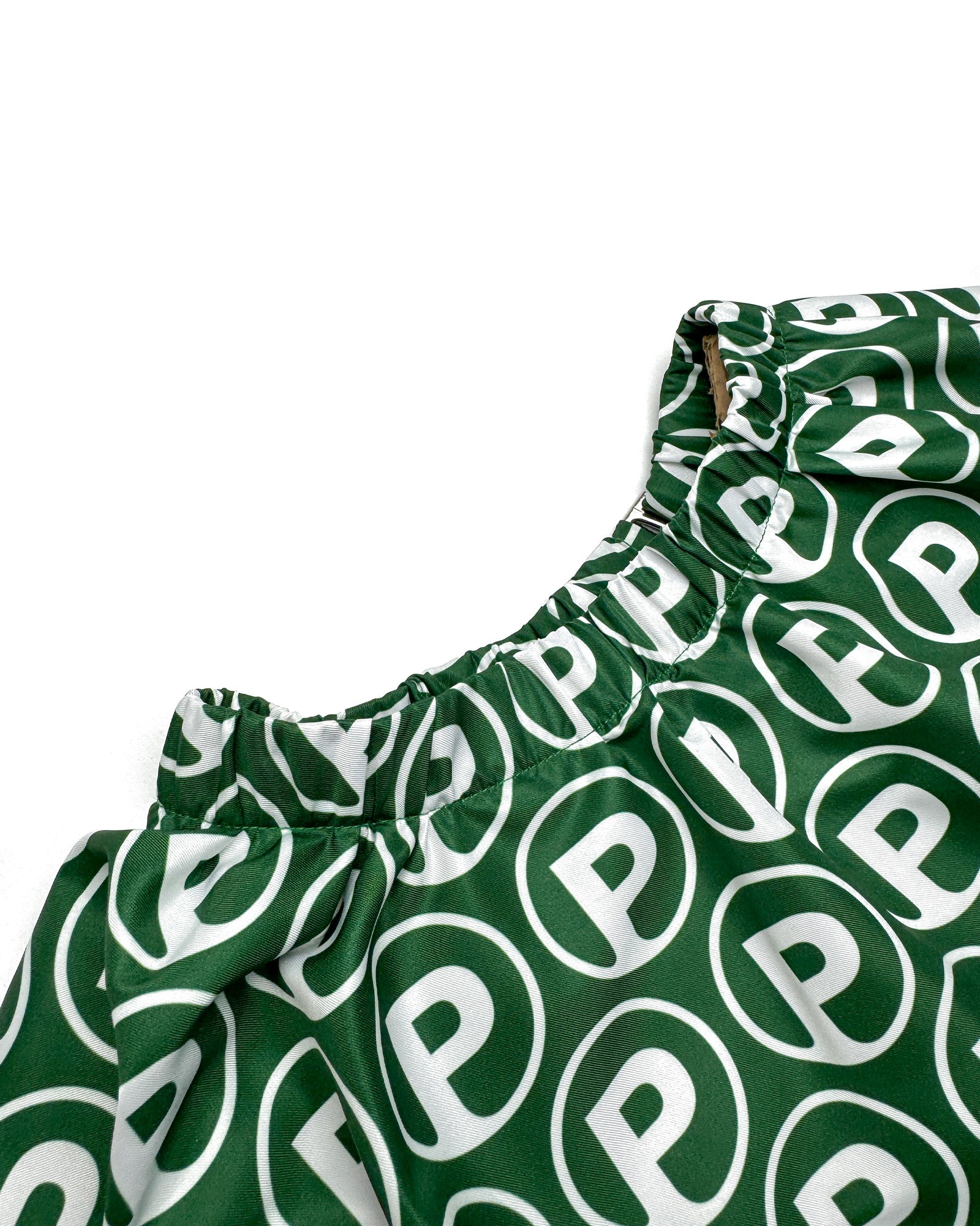 PLANTED ALLOVER LOGO BARBER CAPE